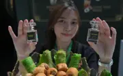 Minat bau minyak wangi beraroma cendol? Ini trend terbaharu