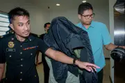 Pegawai Kastam tidak mengaku bersalah terima rasuah RM15,000 di Mahkamah Shah Alam