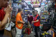 PRN Johor: Calon PH Bukit Batu giat kempen tingkatkan peratusan keluar mengundi melebihi 60 peratus