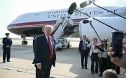 Trump Lancar Air Force One Baharu, Kaji Muzium Theodore Roosevelt
